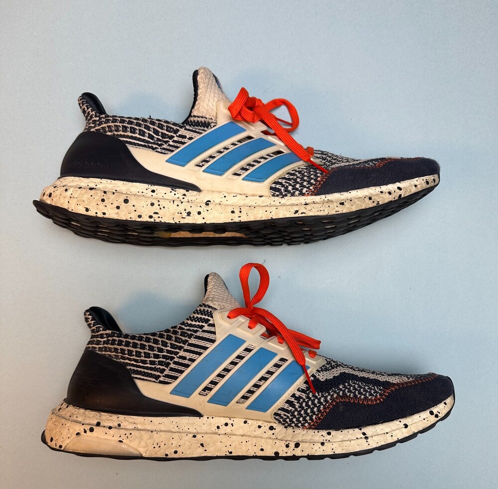Adidas Men's Ultra Boost 5.0 DNA Blue Knit  Sneakers Size 12 US